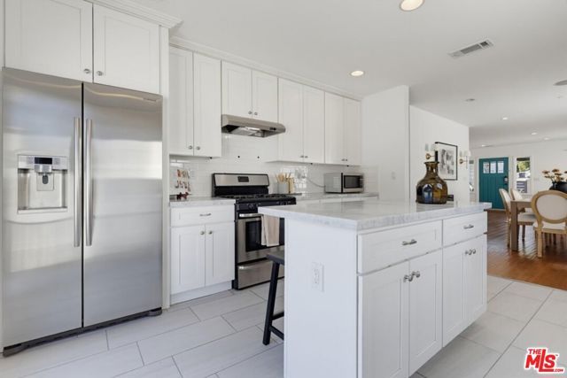 662 N DILLON Street, Los Angeles, CA 90026