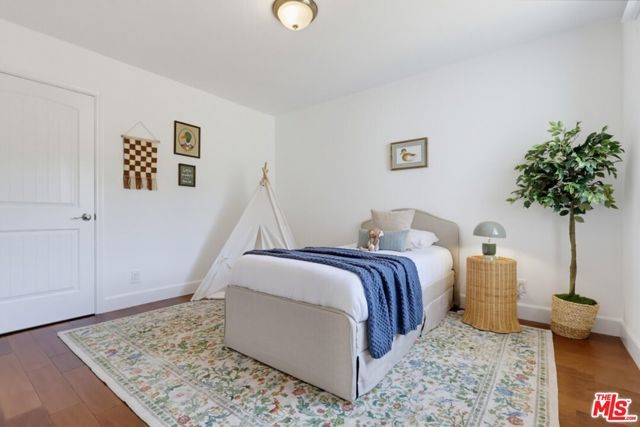 662 N DILLON Street, Los Angeles, CA 90026