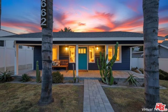 662 N DILLON Street, Los Angeles, CA 90026