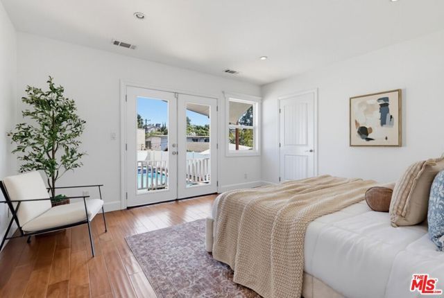 662 N DILLON Street, Los Angeles, CA 90026