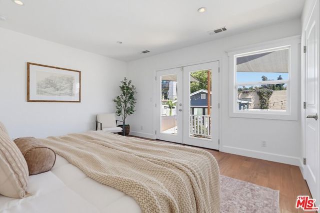 662 N DILLON Street, Los Angeles, CA 90026