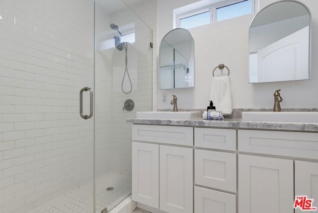 662 N DILLON Street, Los Angeles, CA 90026