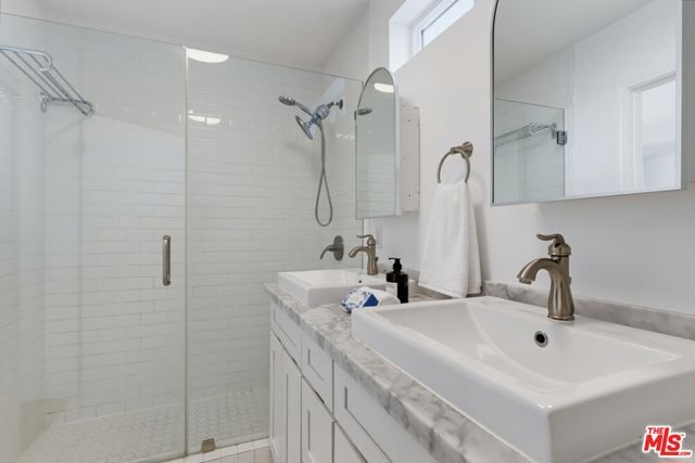 662 N DILLON Street, Los Angeles, CA 90026