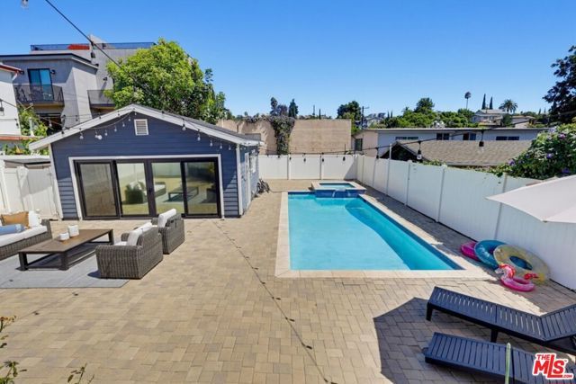 662 N DILLON Street, Los Angeles, CA 90026