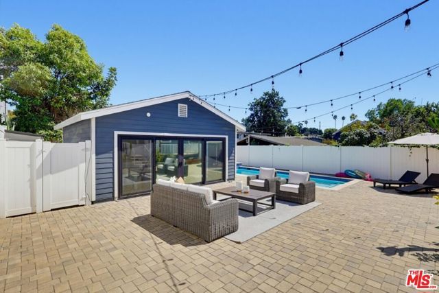 662 N DILLON Street, Los Angeles, CA 90026