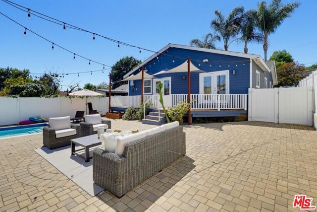 662 N DILLON Street, Los Angeles, CA 90026