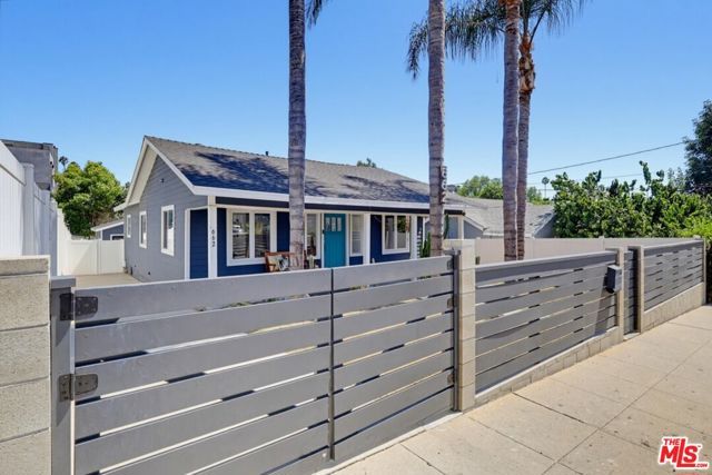 662 N DILLON Street, Los Angeles, CA 90026