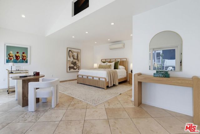 662 N DILLON Street, Los Angeles, CA 90026