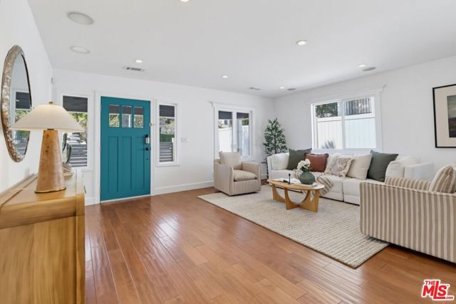 662 N DILLON Street, Los Angeles, CA 90026