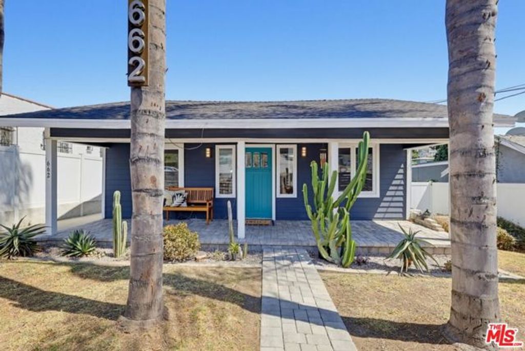 662 N DILLON Street, Los Angeles, CA 90026