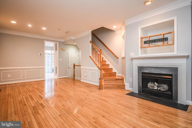 1303 CAMERON HILL CT, Silver Spring, MD 20910