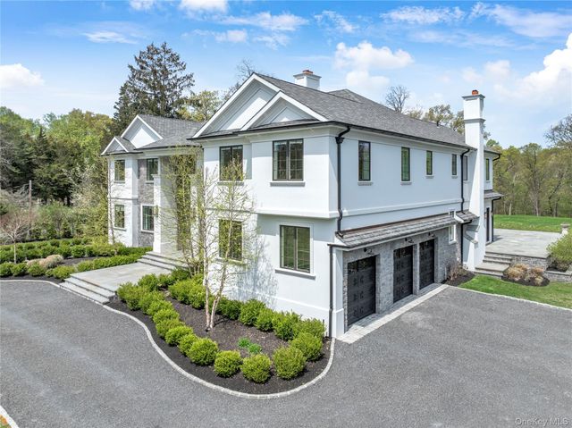 5 Gerry Lane, Lloyd Neck, NY 11743