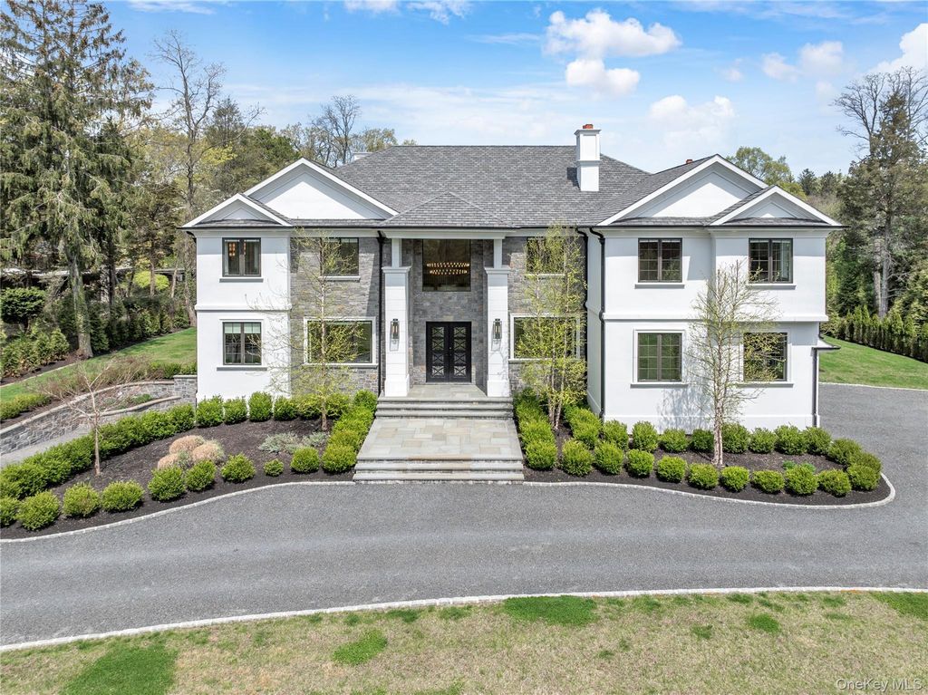 5 Gerry Lane, Lloyd Neck, NY 11743