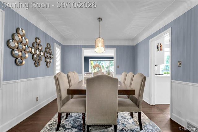 456 Manor Street, Grosse Pointe Farms, MI 48236