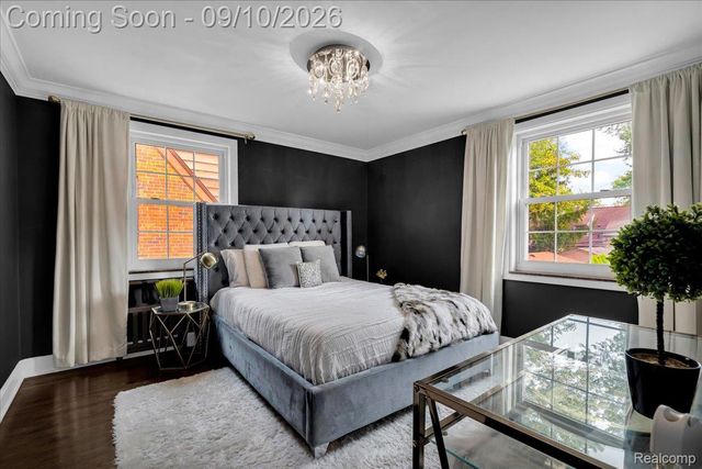 456 Manor Street, Grosse Pointe Farms, MI 48236