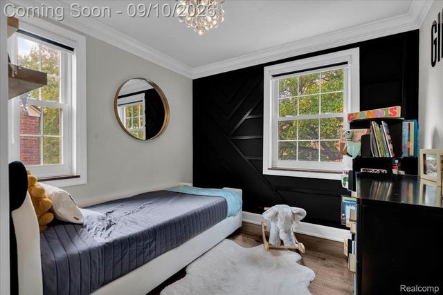 456 Manor Street, Grosse Pointe Farms, MI 48236