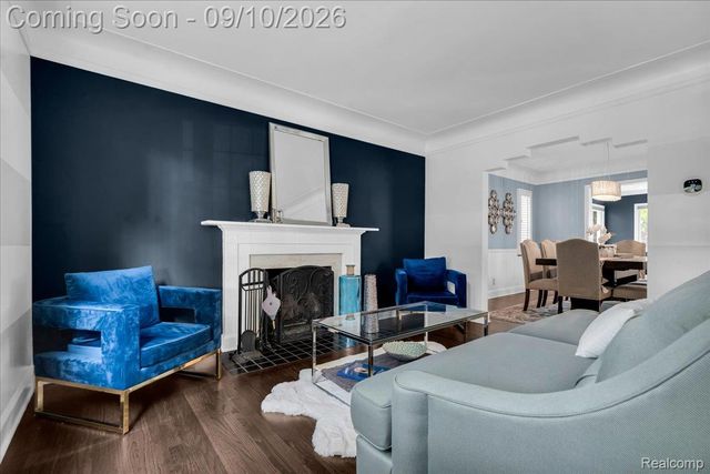 456 Manor Street, Grosse Pointe Farms, MI 48236