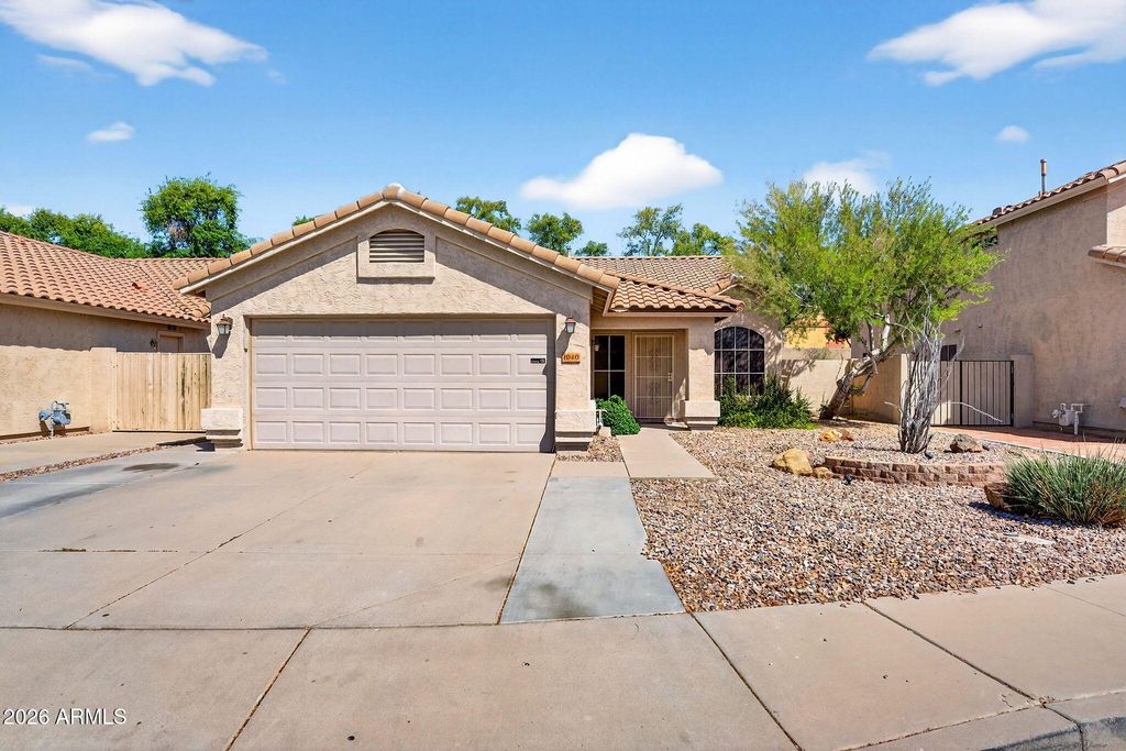1040 W SEAGULL Drive, Chandler, AZ 85286