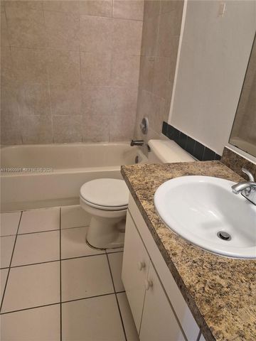 2747 NW 47th Lane 3006, Lauderdale Lakes, FL 33313