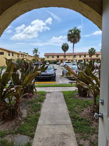 2747 NW 47th Lane 3006, Lauderdale Lakes, FL 33313