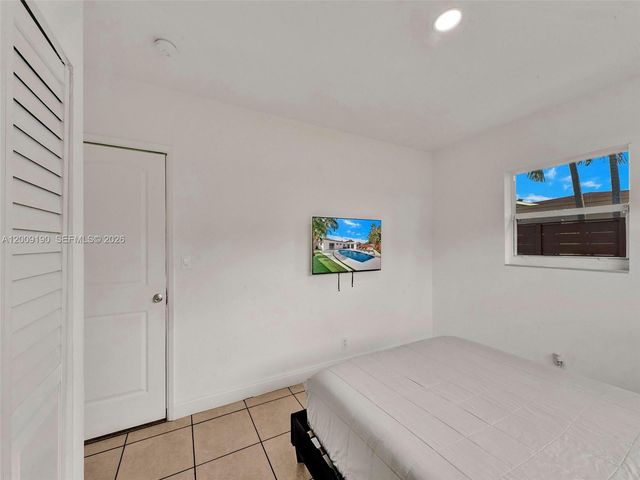 2461 SW 16th Ct, Fort Lauderdale, FL 33312