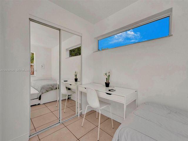 2461 SW 16th Ct, Fort Lauderdale, FL 33312