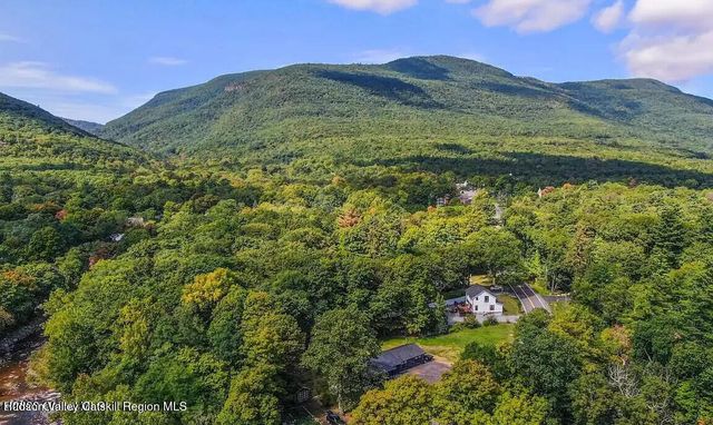 609 Route 32a, Palenville, NY 12463