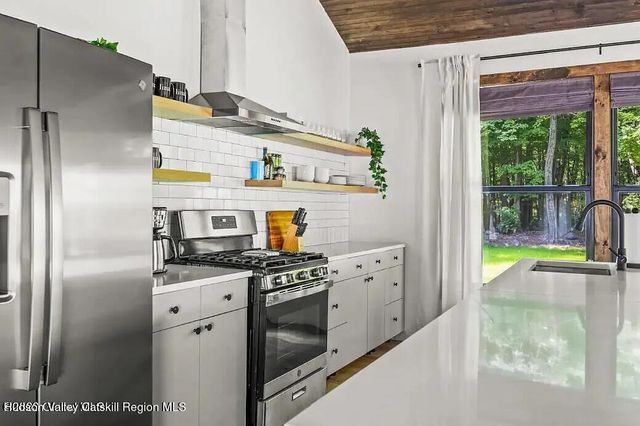 609 Route 32a, Palenville, NY 12463