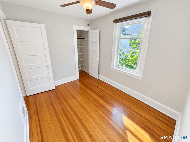 30 Essex Street, Manchester, CT 06040