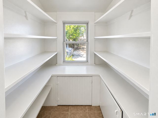 30 Essex Street, Manchester, CT 06040
