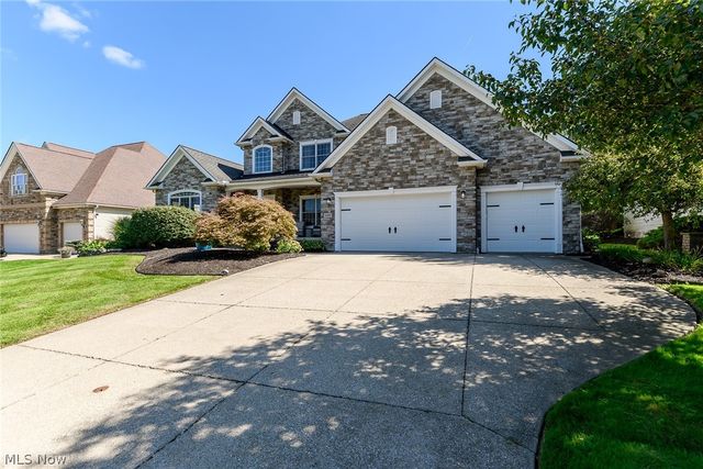 3407 Chadwick Drive, Uniontown, OH 44685