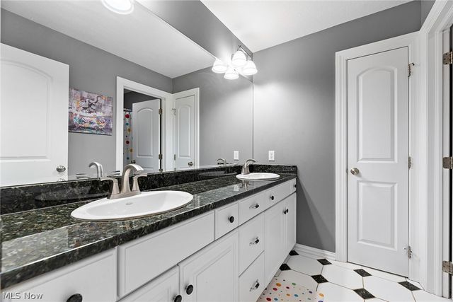3407 Chadwick Drive, Uniontown, OH 44685