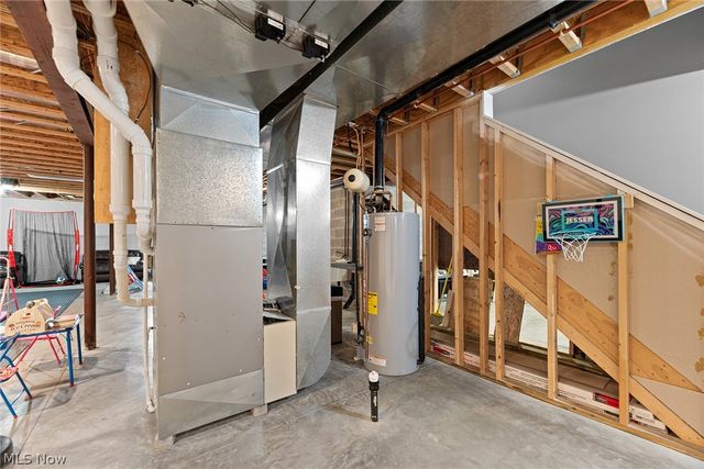 3407 Chadwick Drive, Uniontown, OH 44685