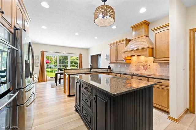 3407 Chadwick Drive, Uniontown, OH 44685