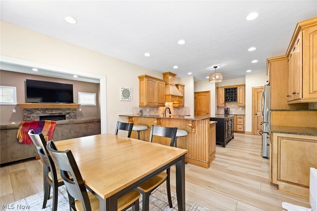 3407 Chadwick Drive, Uniontown, OH 44685
