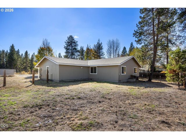 52300 GLENWOOD Dr, La Pine, OR 97739