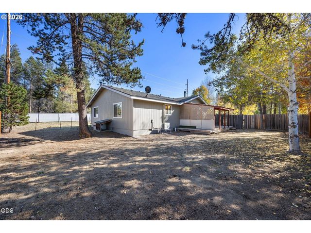 52300 GLENWOOD Dr, La Pine, OR 97739