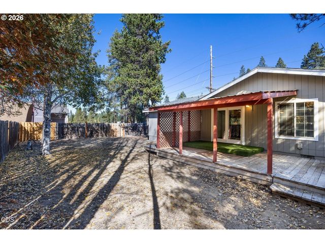 52300 GLENWOOD Dr, La Pine, OR 97739
