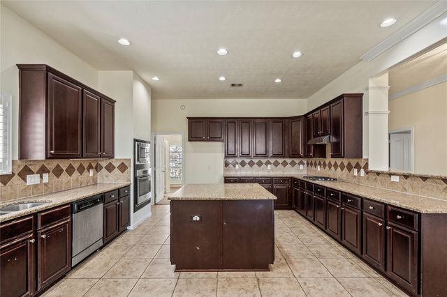 6710 Travis Street, Manvel, TX 77578