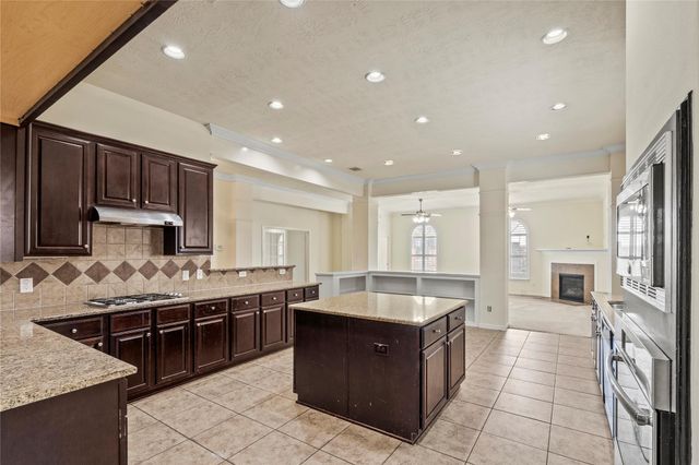 6710 Travis Street, Manvel, TX 77578
