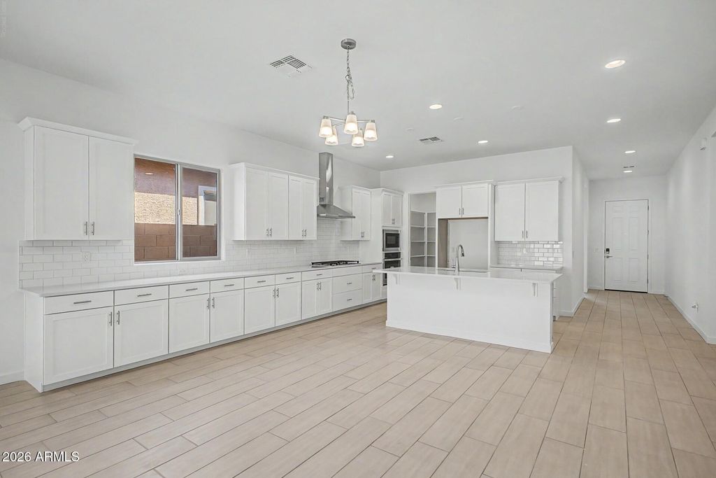 16982 W DESERT Lane, Goodyear, AZ 85338 — photo 2