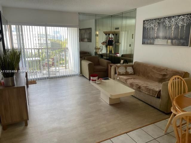 201 178th Dr 533, Sunny Isles Beach, FL 33160