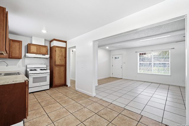 455 Wimberly Blvd, San Antonio, TX 78221