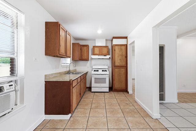455 Wimberly Blvd, San Antonio, TX 78221