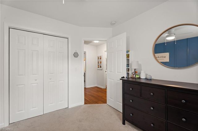 2446 Somerset Place Drive, Winston-salem, NC 27103