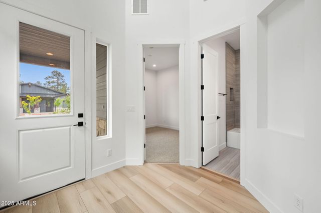 317 N VALERIAN Lane, Flagstaff, AZ 86004