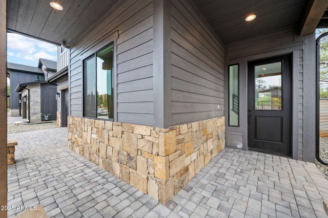 317 N VALERIAN Lane, Flagstaff, AZ 86004