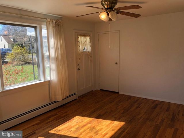 1114 BURTON ST, Woodbridge, VA 22191