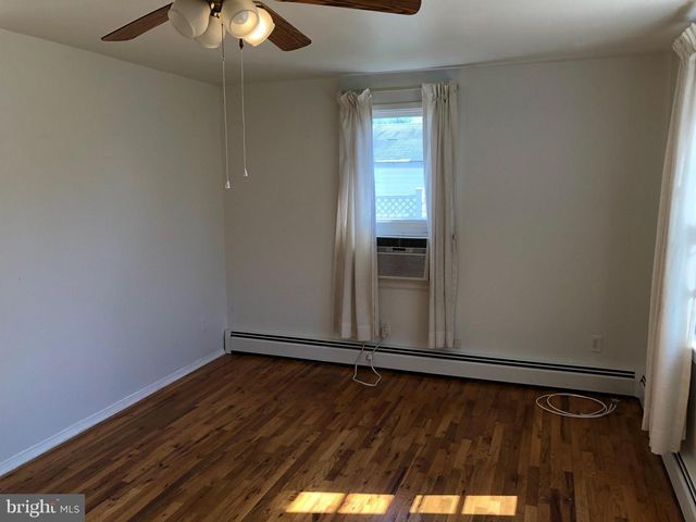 1114 BURTON ST, Woodbridge, VA 22191