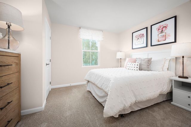 4 Myrtle Meadows Dr, Conway, SC 29526